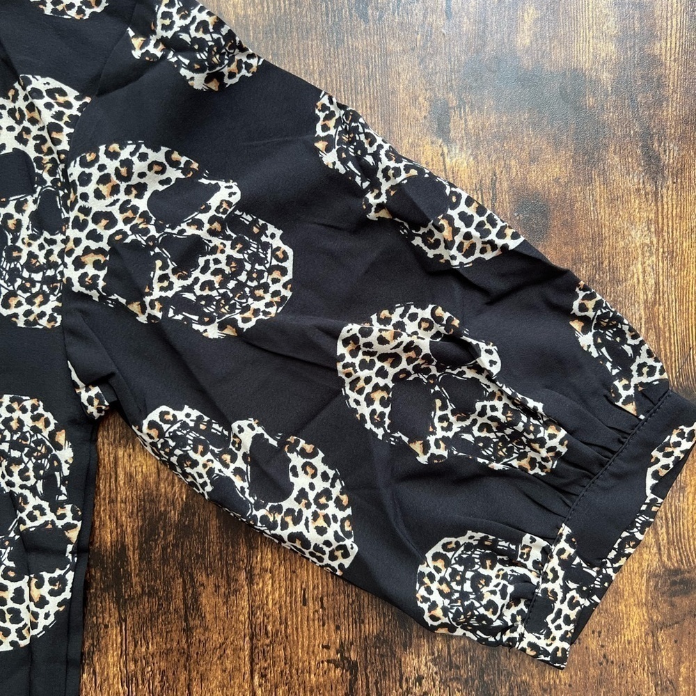 BUNDLE: (1) Emery Rose woman’s Halloween skull blouse size: S + (1) earrings. - Picture 3 of 14